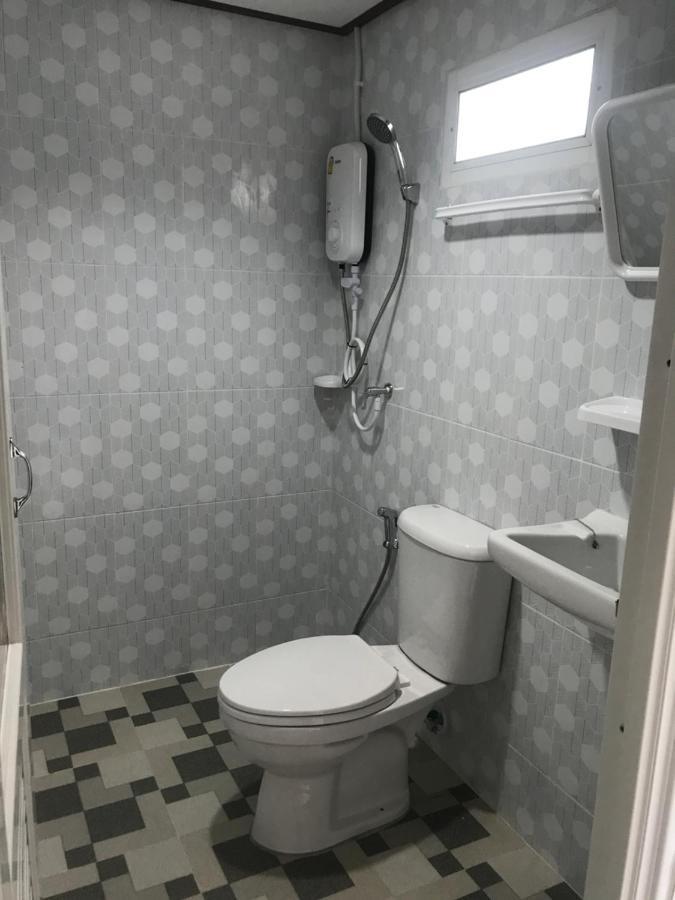 บ้านวิรา ห้องพัก Baan Wira Κον Καέν Εξωτερικό φωτογραφία