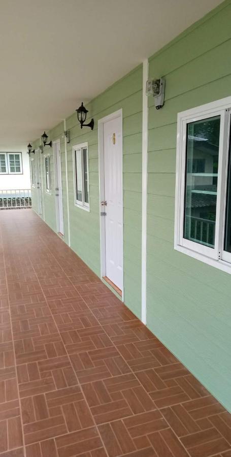 บ้านวิรา ห้องพัก Baan Wira Κον Καέν Εξωτερικό φωτογραφία