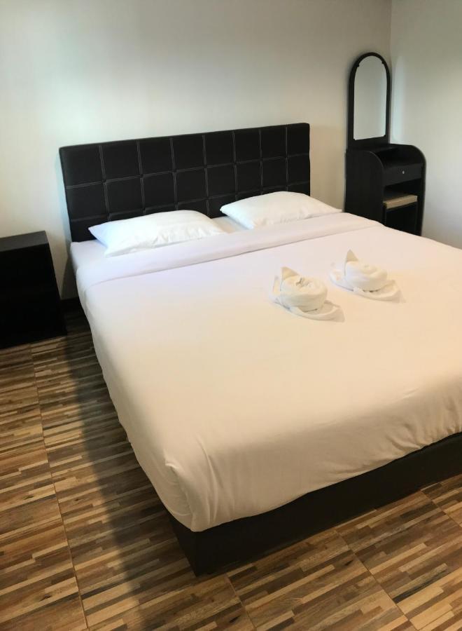 บ้านวิรา ห้องพัก Baan Wira Κον Καέν Εξωτερικό φωτογραφία