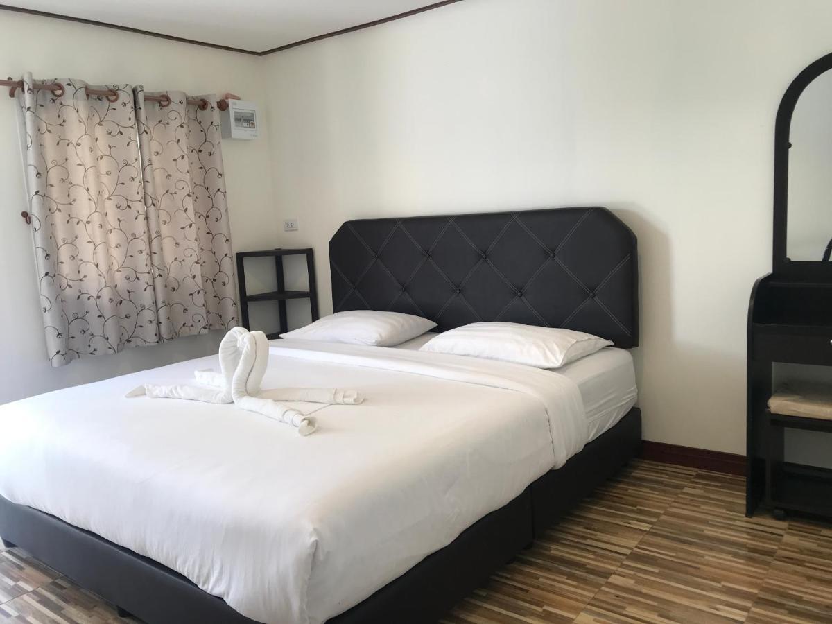 บ้านวิรา ห้องพัก Baan Wira Κον Καέν Εξωτερικό φωτογραφία